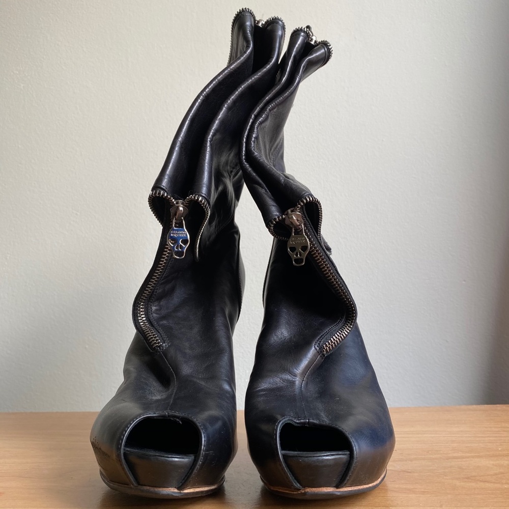 Alexander McQueen Open Toe Ankle High Heel Boots Size 39.5 - Picture 3 of 16